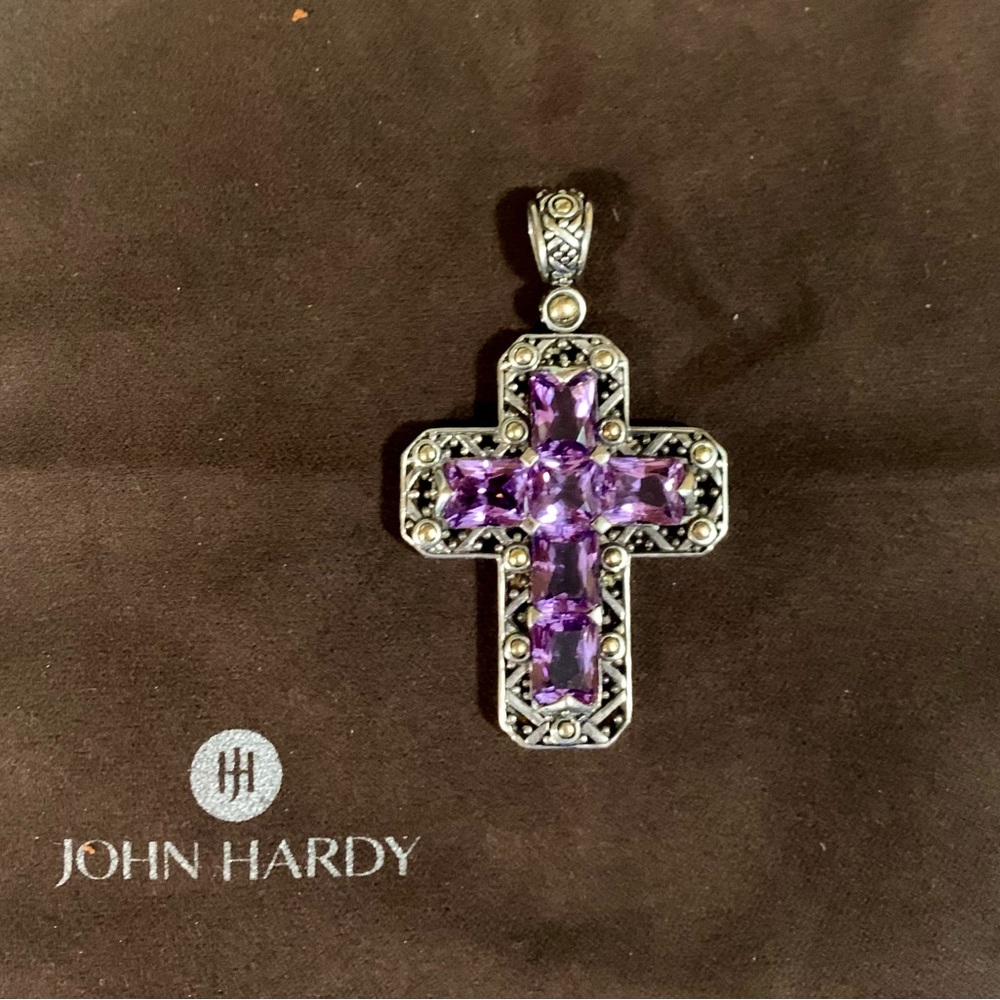 John Hardy cross pendant. Used in excellent condition.
